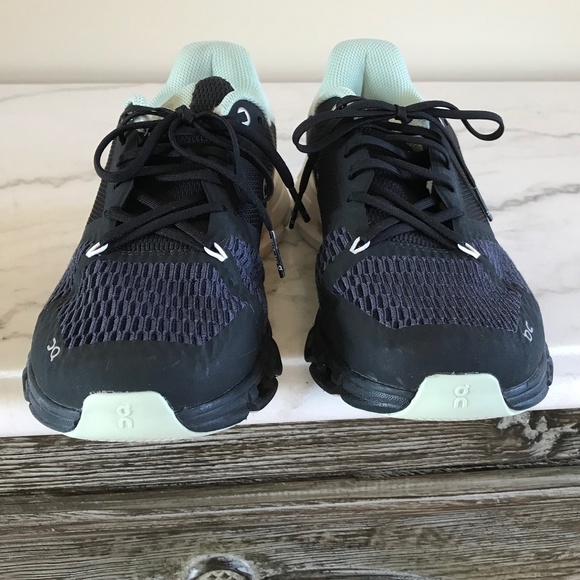 ON CLOUD FLYER RUNNING SHOES - Picture 3 of 13